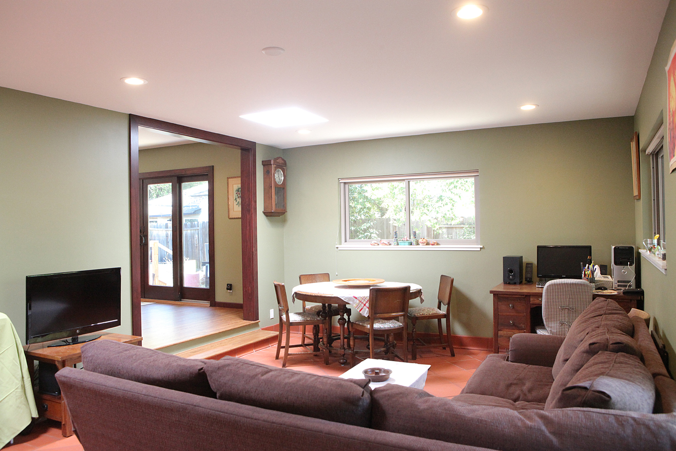 Sedillo_920Miller_Wolf_06192015_IMG_5297 image